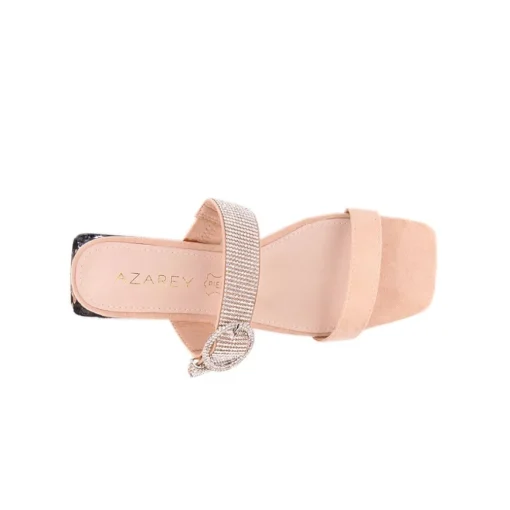 Chinelo AZAREY