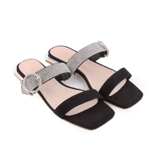 Chinelo AZAREY
