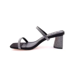Chinelo AZAREY
