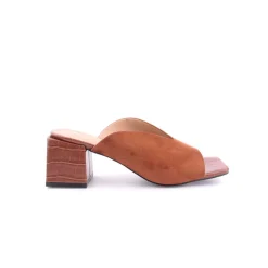 Chinelo AZAREY