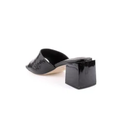 Chinelo AZAREY