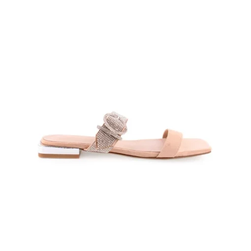 Chinelo AZAREY