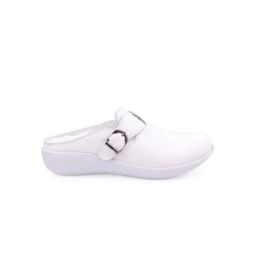 Chinelo DR. MARY