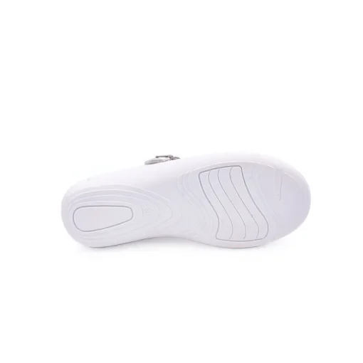 Chinelo DR. MARY