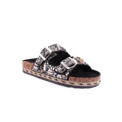 Chinelo ISTERIA