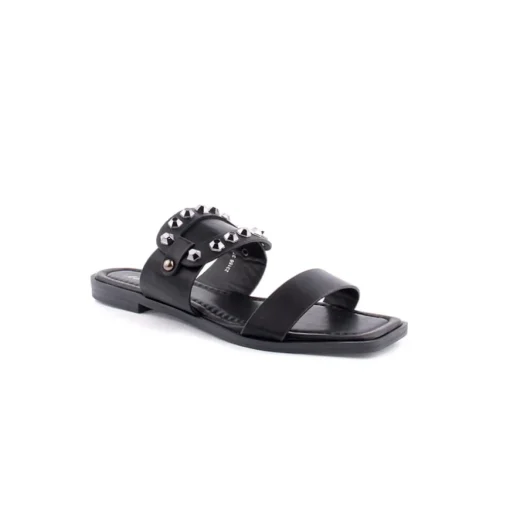 Chinelo ISTERIA