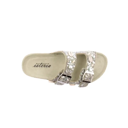 Chinelo ISTERIA
