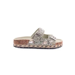 Chinelo ISTERIA