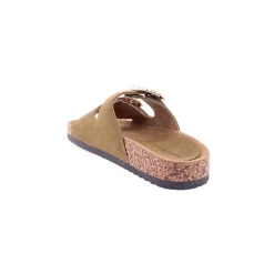 Chinelo ISTERIA