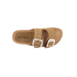 Chinelo ISTERIA