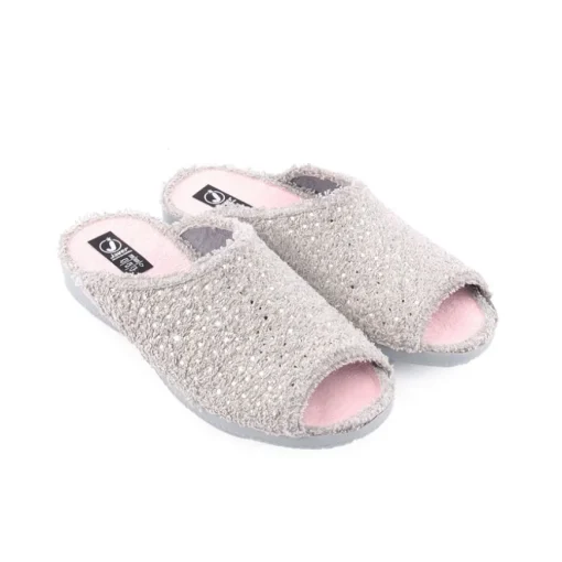 Chinelo JAVER