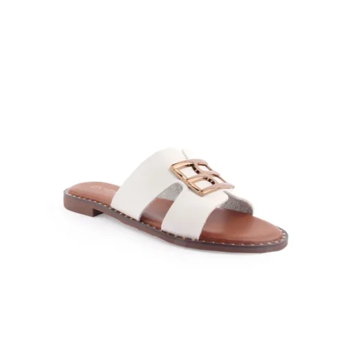 Chinelo LAPIERCE