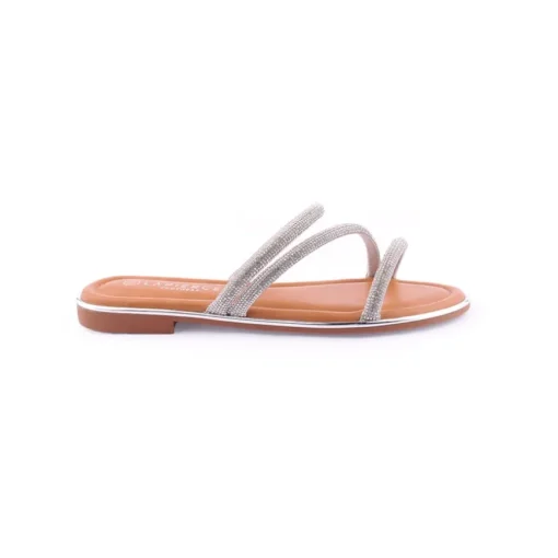 Chinelo LAPIERCE