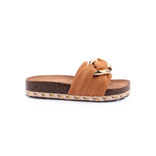 Chinelo LAPIERCE