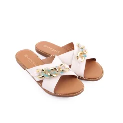 Chinelo LAPIERCE
