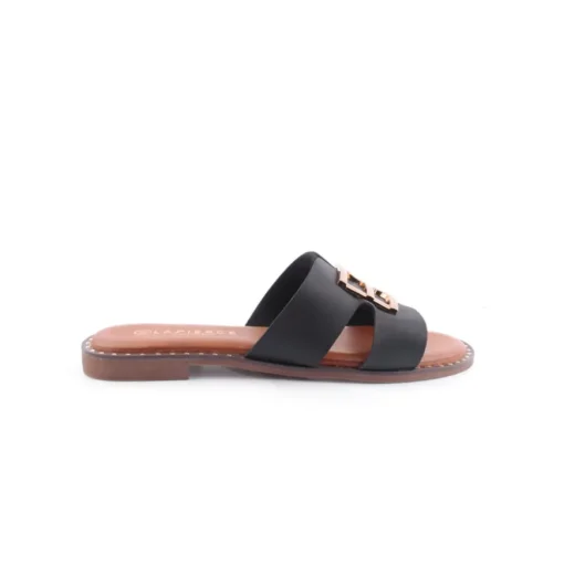 Chinelo LAPIERCE
