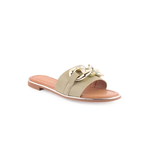 Chinelo LAPIERCE