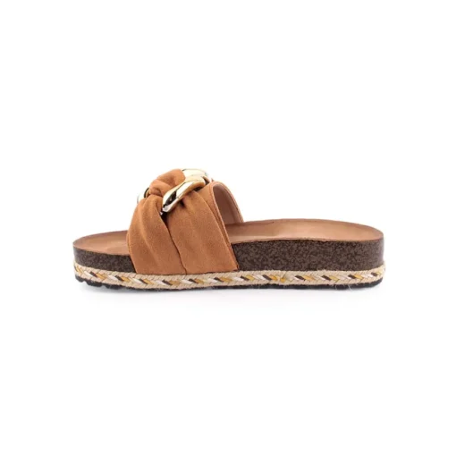Chinelo LAPIERCE
