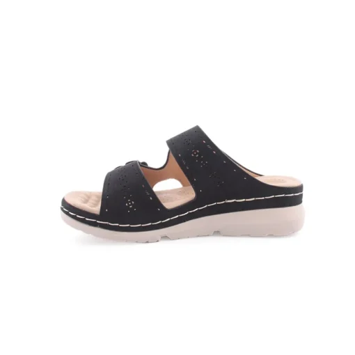 Chinelo LAPIERCE