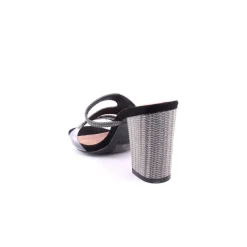 Chinelo LAPIERCE