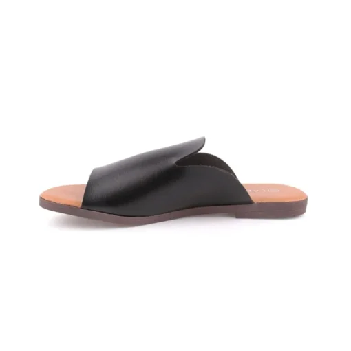 Chinelo LAPIERCE