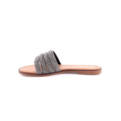 Chinelo LAPIERCE
