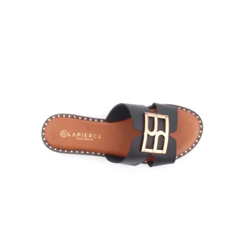 Chinelo LAPIERCE