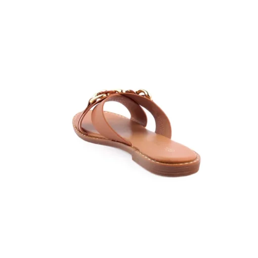 Chinelo LAPIERCE