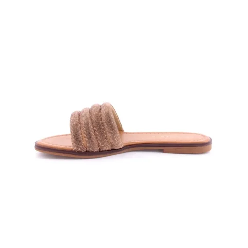 Chinelo LAPIERCE