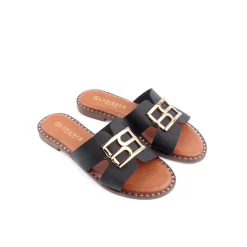 Chinelo LAPIERCE
