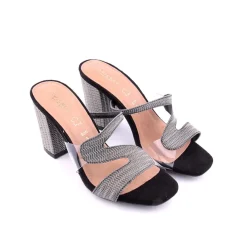 Chinelo LAPIERCE
