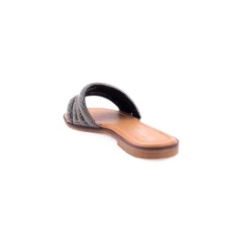 Chinelo LAPIERCE
