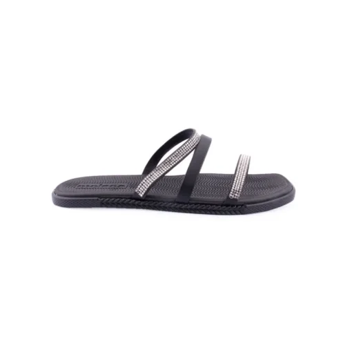 Chinelo MOLECA