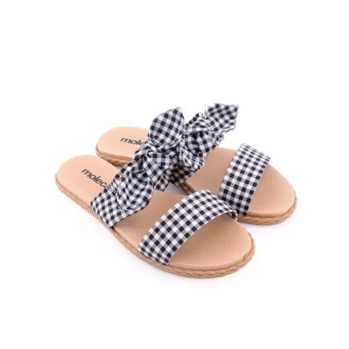 Chinelo MOLECA