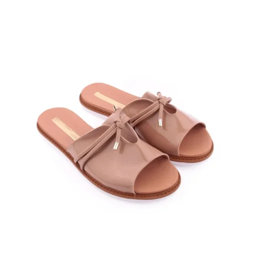 Chinelo MOLECA