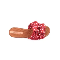 Chinelo MOLECA