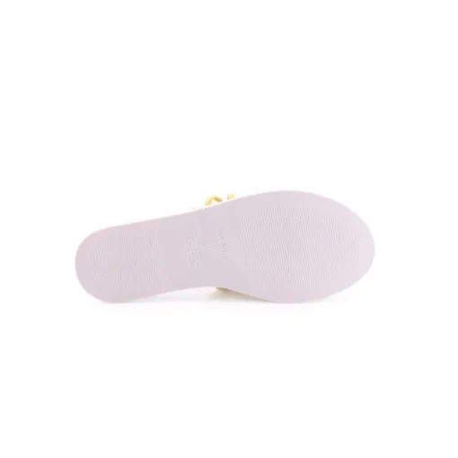 Chinelo MOLECA