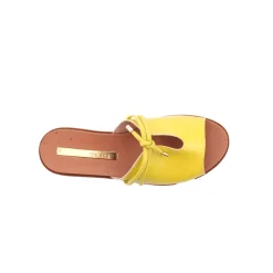 Chinelo MOLECA