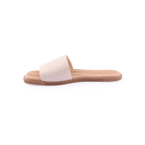 Chinelo MOLECA