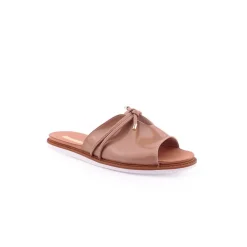 Chinelo MOLECA