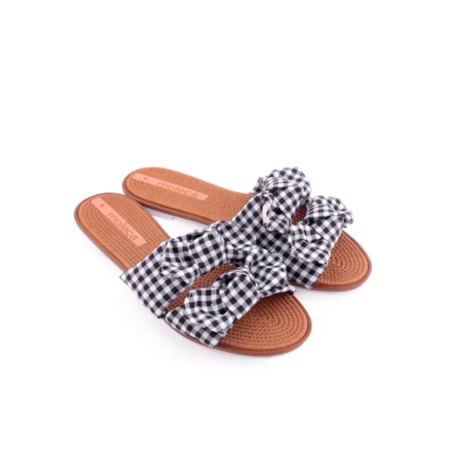 Chinelo MOLECA