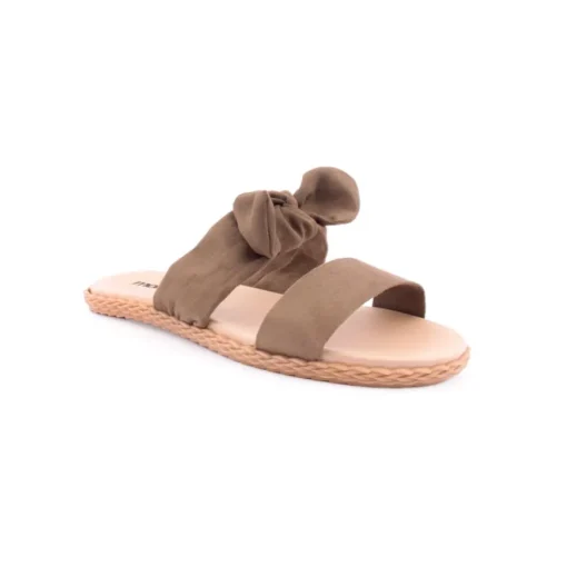 Chinelo MOLECA