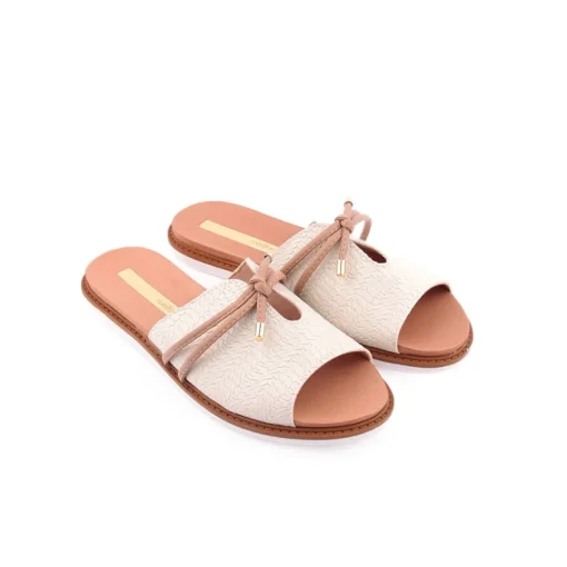 Chinelo MOLECA