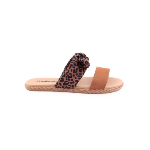 Chinelo MOLECA