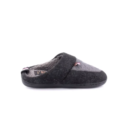 Chinelo UAUH!