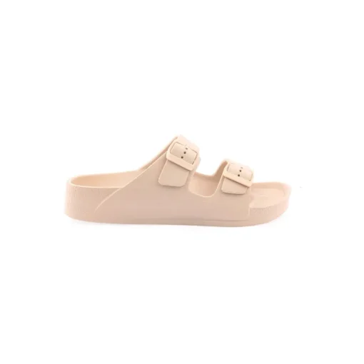Chinelo UAUH!