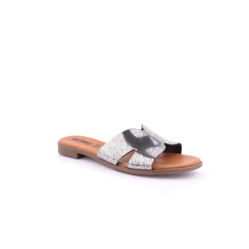 Chinelo WALKWELL