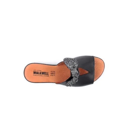 Chinelo WALKWELL