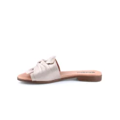 Chinelo WALKWELL
