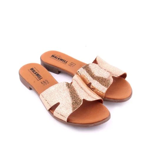 Chinelo WALKWELL